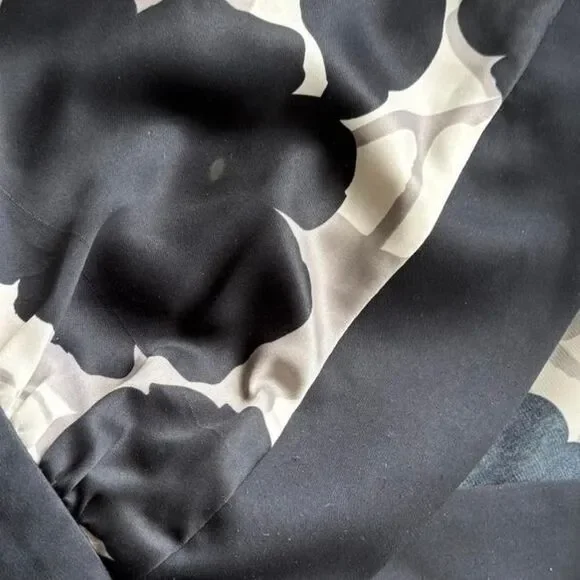 Vintage Y2K Mossimo | Black White Floral, Babydoll V-neck & tie back detail | M - Picture 8 of 8